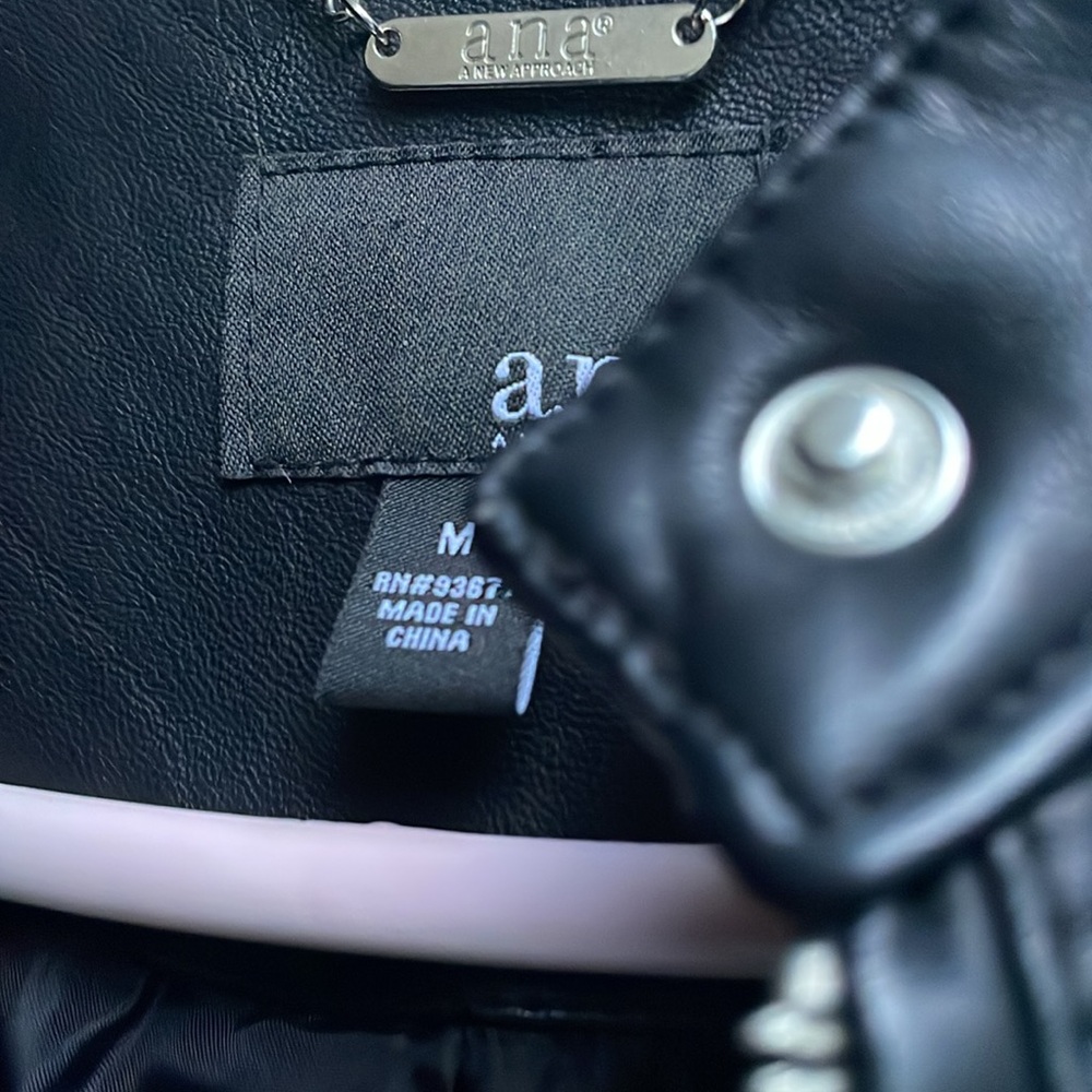 Nice Leather Jacket - image 5